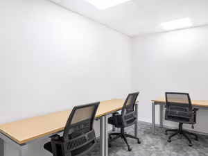 25 Person Private Office