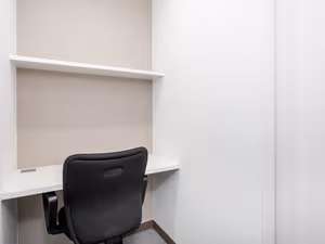 1 Person Private Office