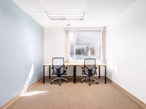 10 Person Private Office