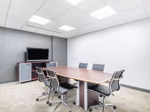 7 Person Private Office