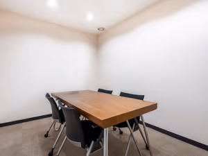 1 Person Private Office