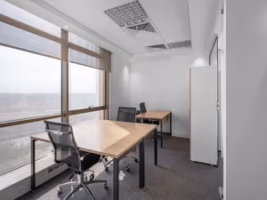 7 Person Private Office