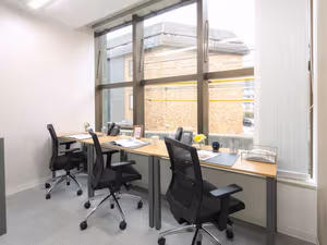 5 Person Private Office