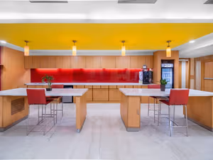 10 Person Private Office