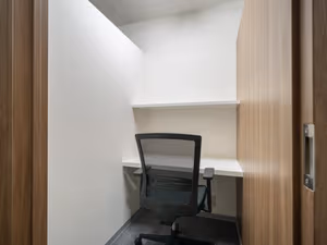1 Person Private Office