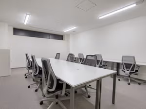 10 Person Private Office