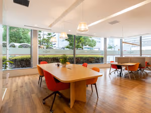 4 Person Private Office