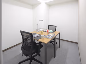 1 Person Private Office