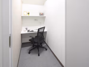 7 Person Private Office