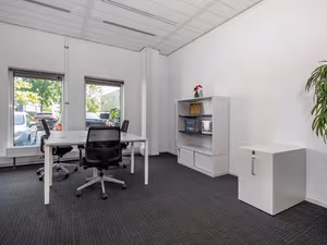 7 Person Private Office