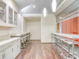 7 Person Private Office