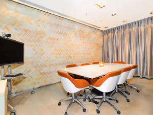 10 Person Private Office