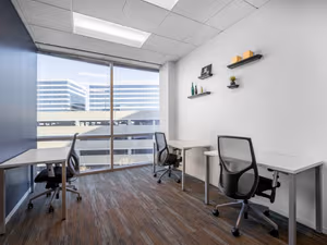 4 Person Private Office