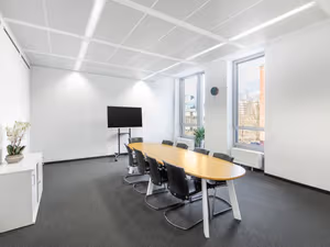 25 Person Private Office