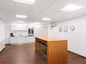 7 Person Private Office