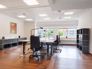 4 Person Private Office