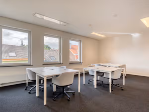 4 Person Private Office