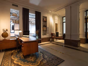 5 Person Private Office