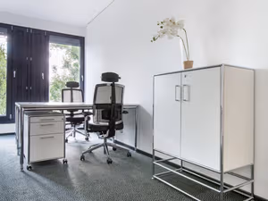 1 Person Private Office