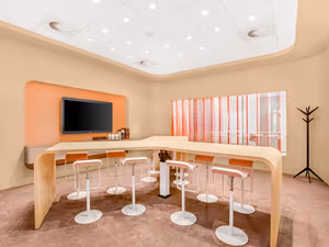 10 Person Private Office