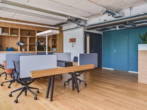 1 Person Coworking Desk