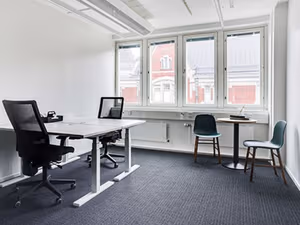 5 Person Private Office