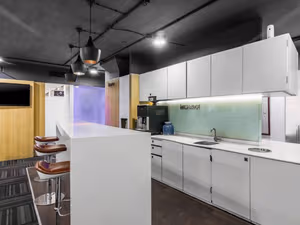 4 Person Private Office