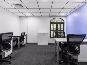 30 Person Private Office