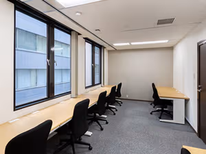 25 Person Private Office