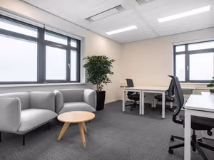 15 Person Private Office