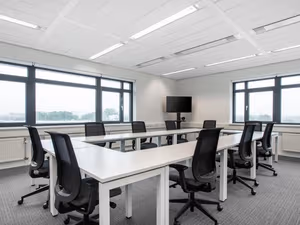 10 Person Private Office