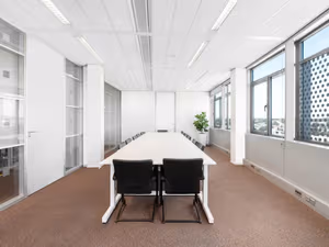 4 Person Private Office