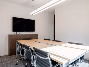 30 Person Private Office