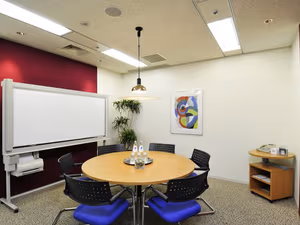 40 Person Private Office