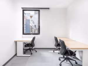 4 Person Private Office