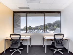 5 Person Private Office