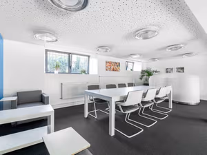 25 Person Private Office