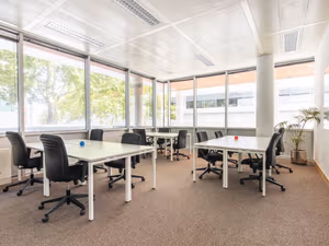 4 Person Private Office