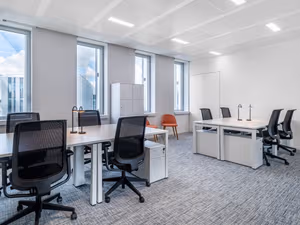 10 Person Private Office