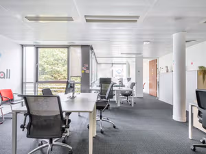 20 Person Private Office