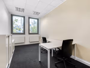 20 Person Private Office