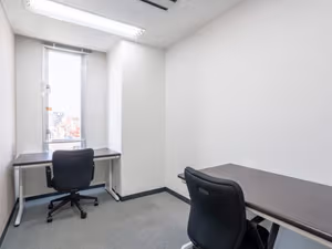 7 Person Private Office