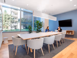 10 Person Private Office