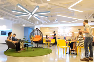 5 Person Shared Office