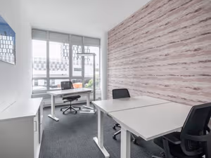 4 Person Private Office