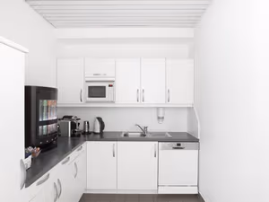 25 Person Private Office