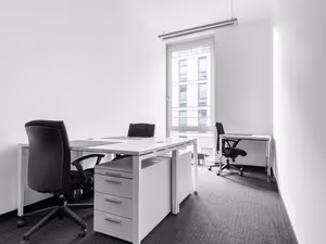 5 Person Private Office