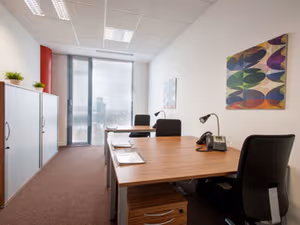 7 Person Private Office