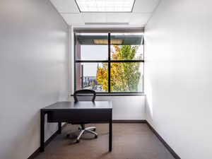 4 Person Private Office