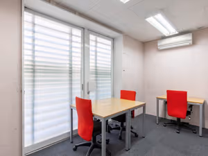 4 Person Private Office